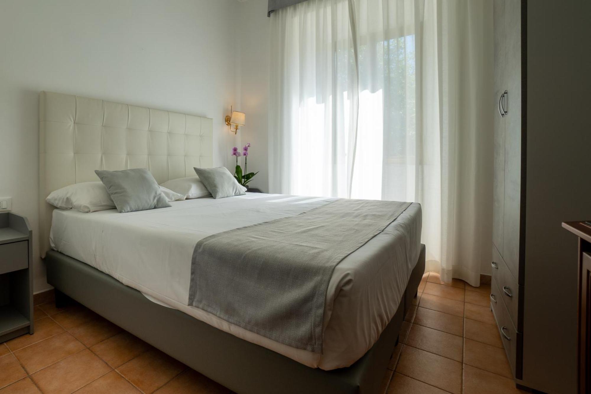 Hotel Gabriella Rome Bagian luar foto